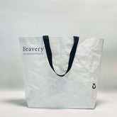 PP Woven Handbag Stylish Durable Color Printed Letter Fashionable Shopping Bag for Clothing Stores