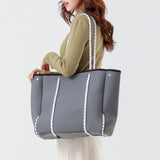Hot Sale Large Capacity Neoprene Tote Bag for Women Casual Style Travel Shoulder Bag Chains Print Rivet for Pool Beach