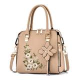 China's New Large Size Ladies Leather Handbags with Custom Logo and Brown Embroidery Zipper Closure and Letter Decoration