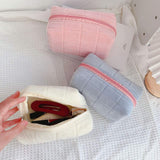 Pink Fur Accessories Makeup Bag Pouch Fashion Travel Cosmetics Pouch Zipper Wholesale Mini Cosmetics Bag for Girls