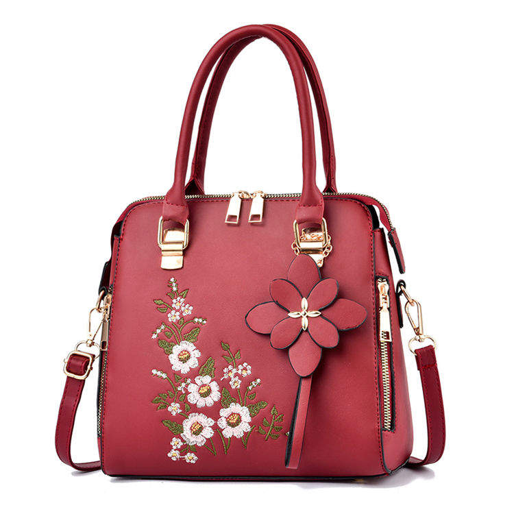 China's New Large Size Ladies Leather Handbags with Custom Logo and Brown Embroidery Zipper Closure and Letter Decoration