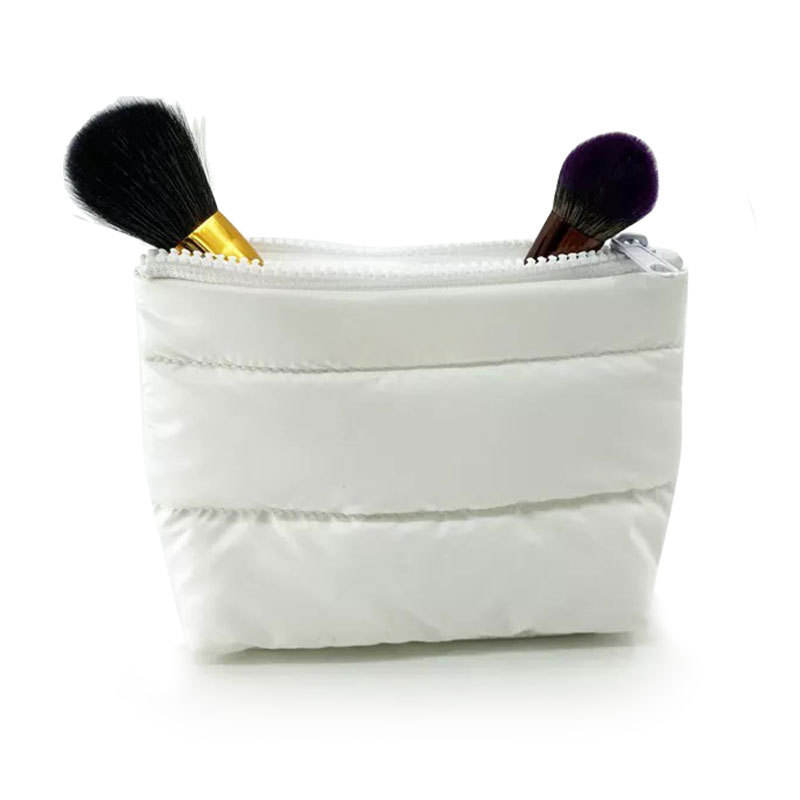 Large Capacity Quilted Cosmetic Bag Portable High-End Polyester for Business Trip Female Makeup Brushes Toiletry Storage
