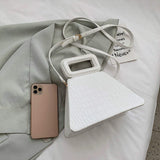 Women Triangle Shape Top-Handle Handbags Personality Crocodile Pattern Crossbody Bags for Ladies Small Phone Bag New Tote Purse