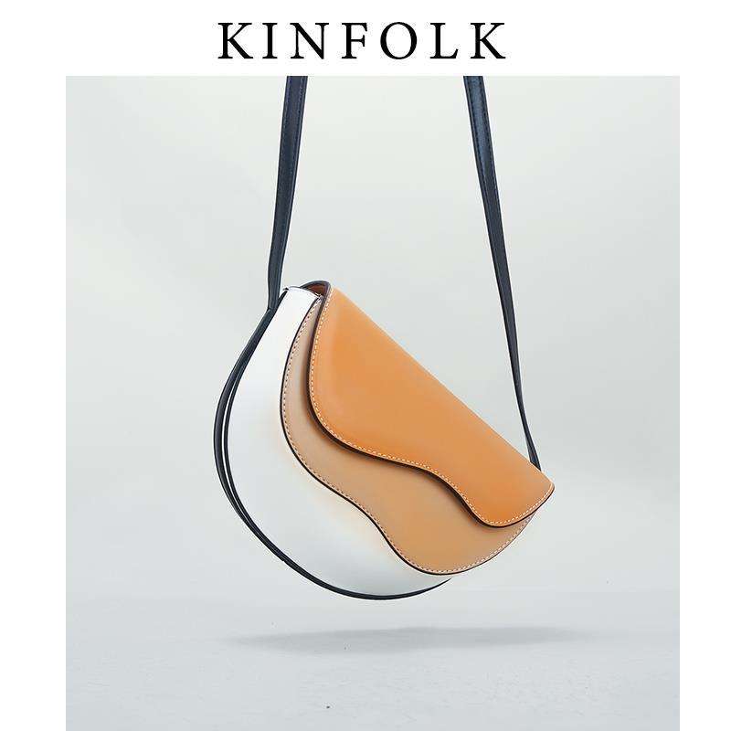 Fashionable New Handbag Design Turkish Curve Wave Contrast Color Messenger Saddle Bag Made of PU Material Women's New Handbag