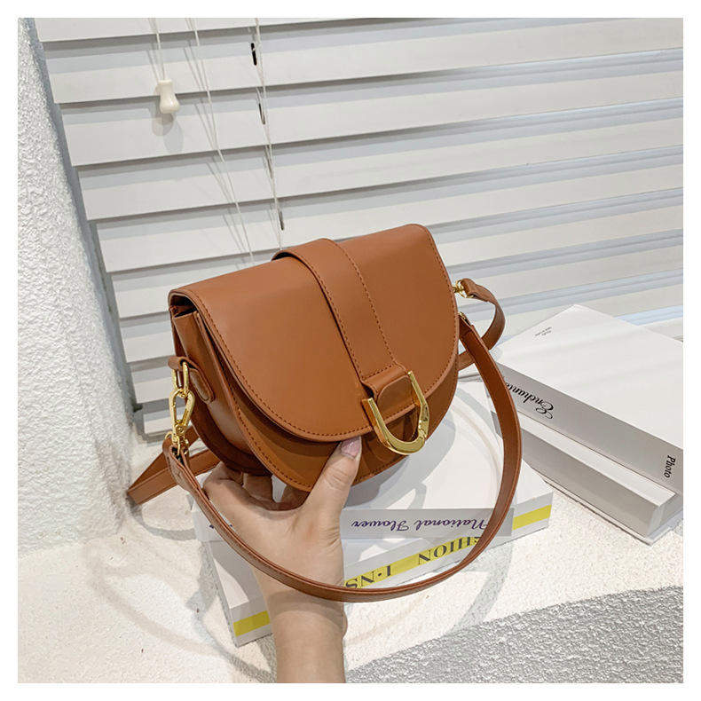 Fashion Trendy Ladies PU Leather Chain Crossbody Saddle Bag Women's Stylish Handbag